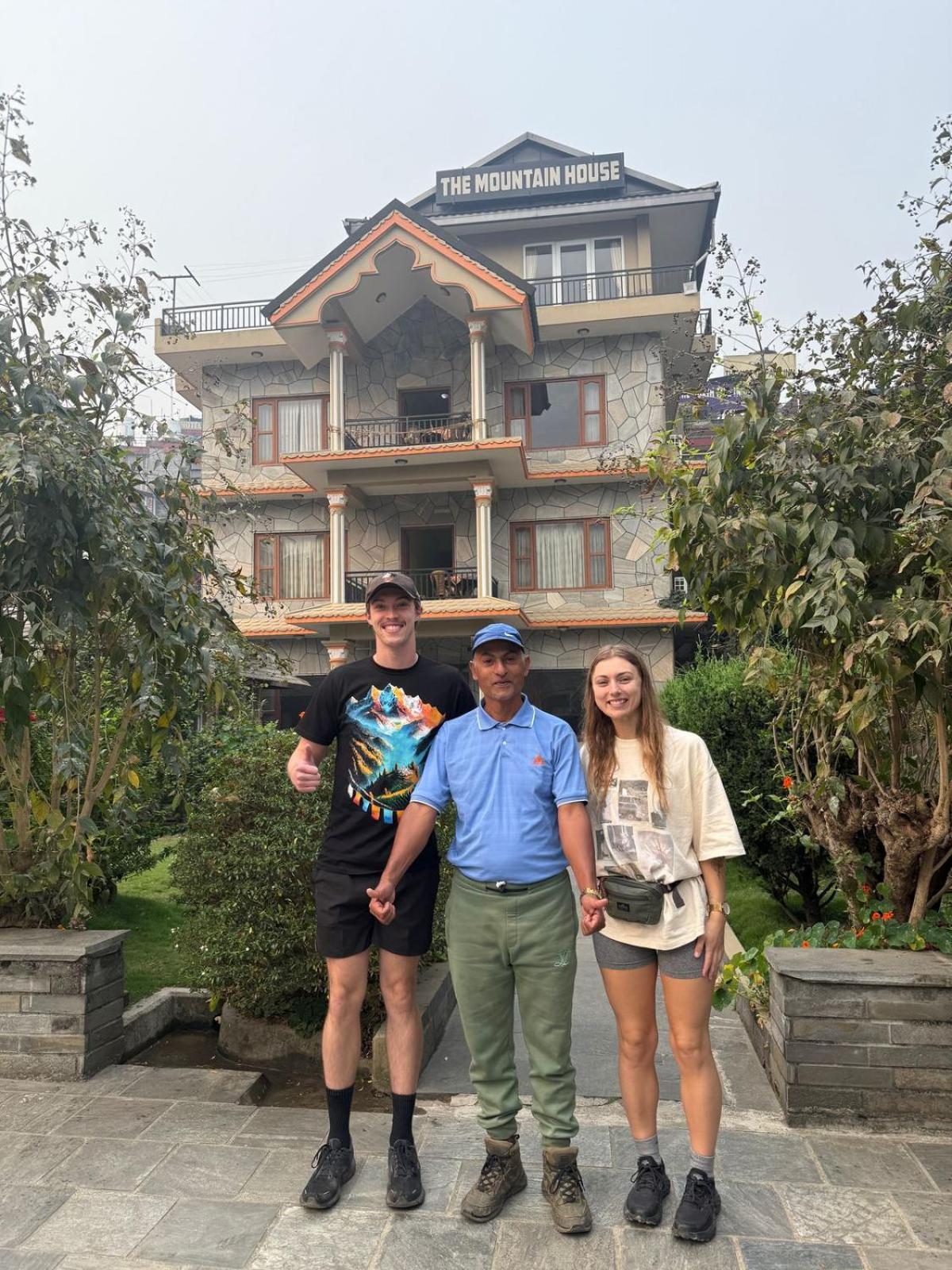 The Mountain House Hotel โพคารา ภายนอก รูปภาพ